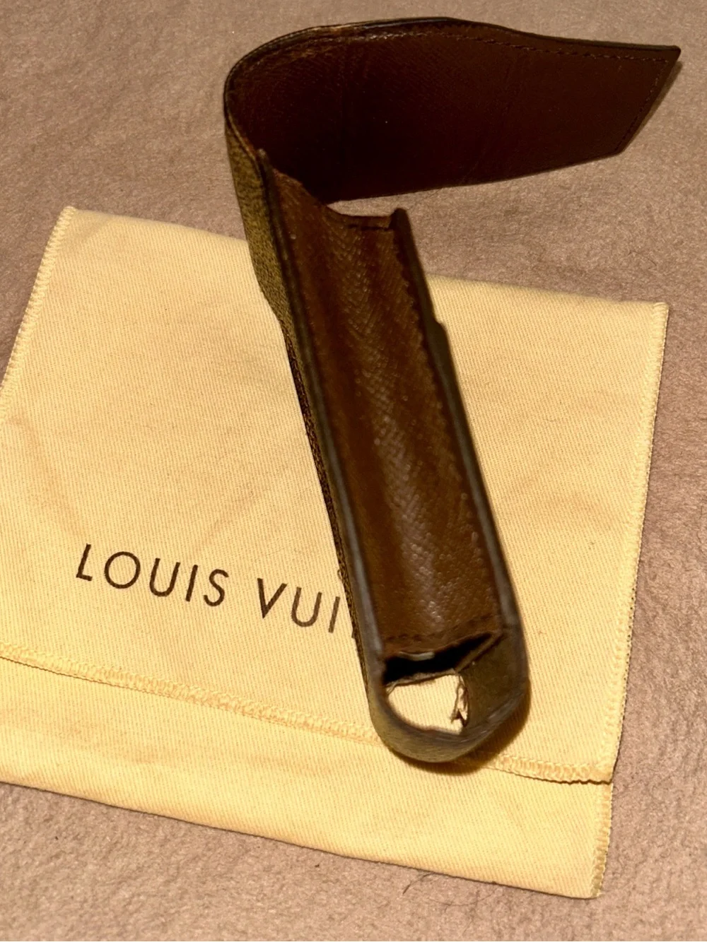 Louis Vuitton Damier Ebene Cigarette Case (model N63024). Dusty included